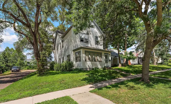 1493 Margaret ST, Saint Paul, MN 55106