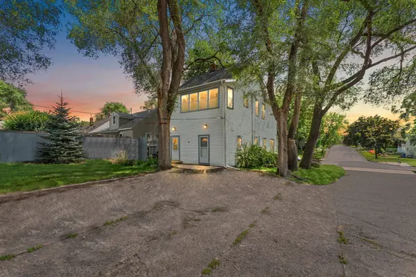 1493 Margaret ST, Saint Paul, MN 55106