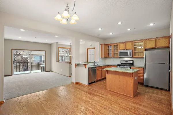 7630 Southridge CT, Savage, MN 55378
