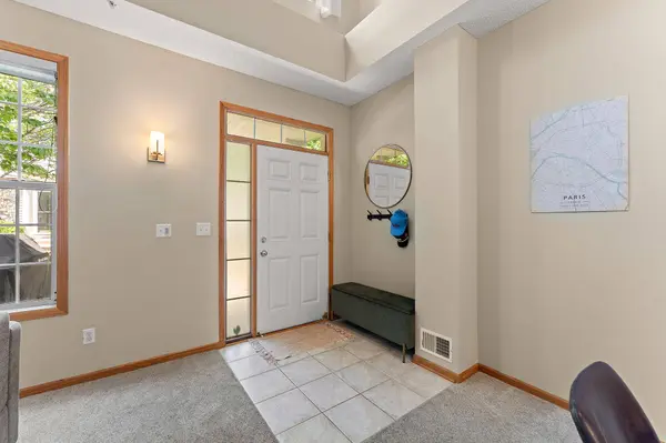 1610 Woodlynn AVE #3, Saint Paul, MN 55109