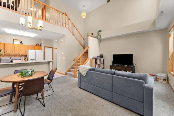 1610 Woodlynn AVE #3, Saint Paul, MN 55109