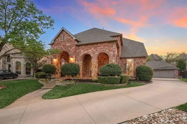 2402 Creekwood Court, Keller, TX 76248