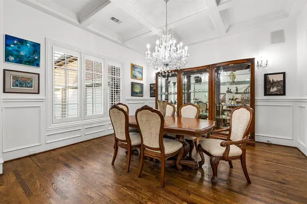 6822 Aberdeen Avenue, Dallas, TX 75230