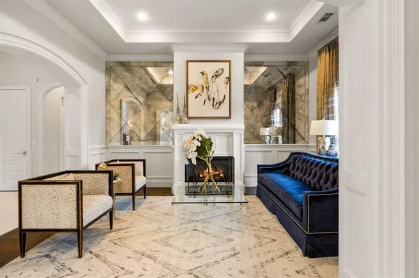 1721 Bur Oak Drive, Southlake, TX 76092