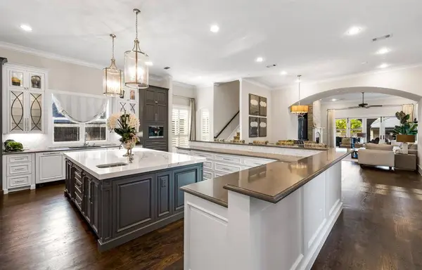 1721 Bur Oak Drive, Southlake, TX 76092