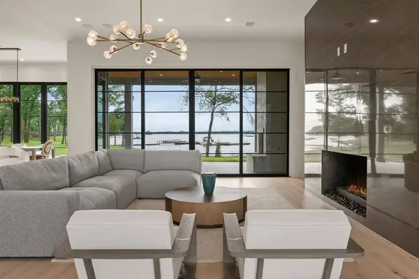 12121 Lighthouse Lane W, Malakoff, TX 75148