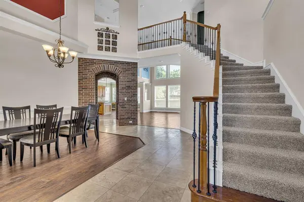 124 Sycamore Court, Grapevine, TX 76051