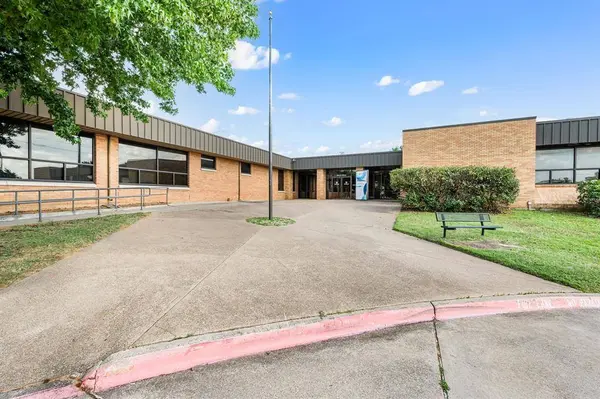 1101 N Carroll Avenue, Southlake, TX 76092