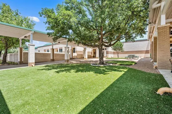 801 Shady Oaks, Southlake, TX 76092