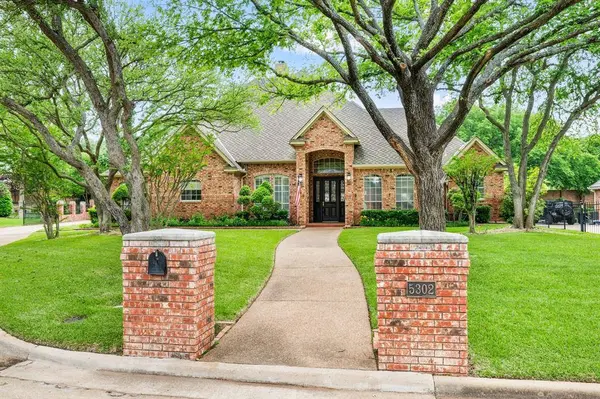 5302 Maple Lane