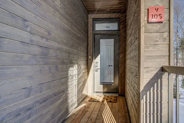 1035 Allée de Verbier #105, Mont-tremblant, QC J8E1C6