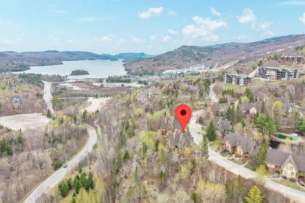 216 Ch. de la Forêt #4, Mont-tremblant, QC J8E3K8