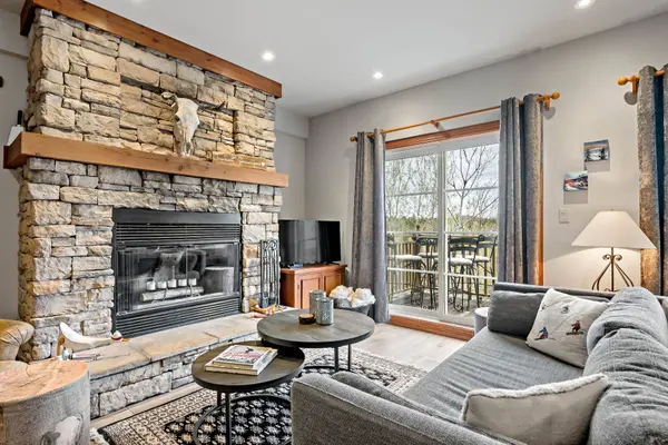216 Ch. de la Forêt #4, Mont-tremblant, QC J8E3K8
