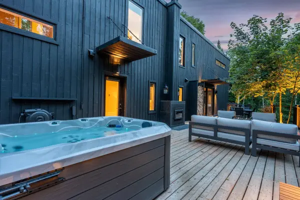 145 Ch. des Hirondelles, Saint-faustin/lac-carré, QC J0T2G0