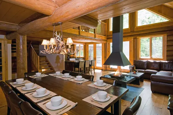 325 Ch. des Eaux-Vives, Mont-tremblant, QC J8E1R8