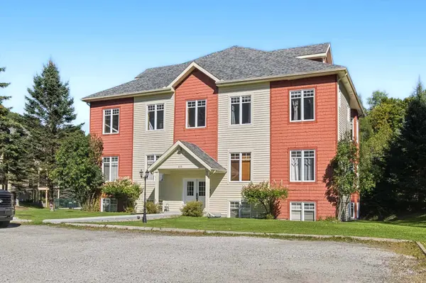 103 Ch. de l'Érablière #4, Mont-tremblant, QC J8E1H5