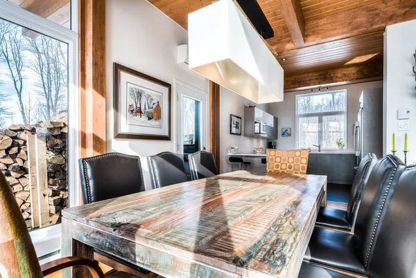 1253 Rue Trudel, Mont-tremblant, QC J8E2L4