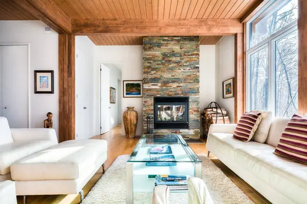 1253 Rue Trudel, Mont-tremblant, QC J8E2L4