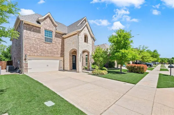 1860 Halifax Street, Roanoke, TX 76262