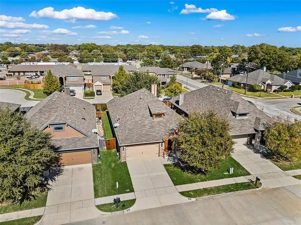 2521 Sanders Court, Bedford, TX 76021