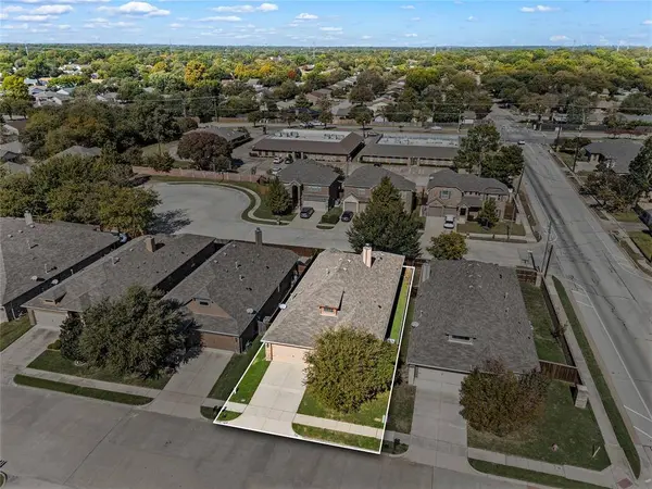 2521 Sanders Court, Bedford, TX 76021