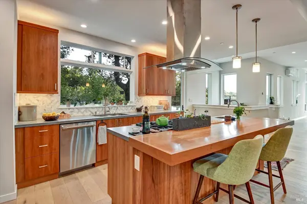 615 Oak Manor DR, Fairfax, CA 94930