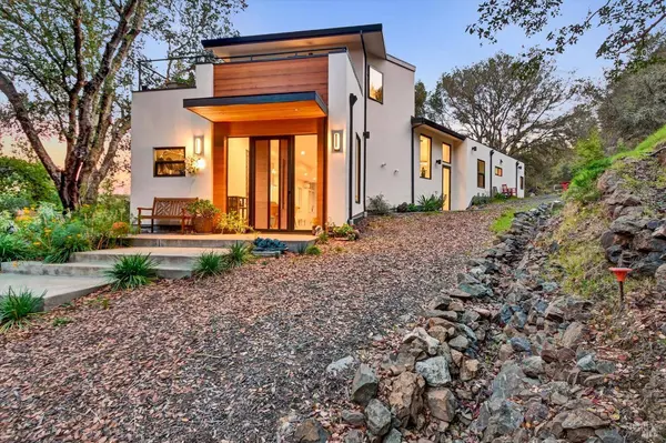 615 Oak Manor DR