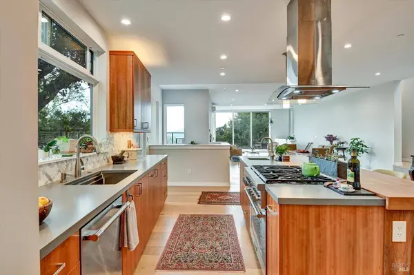 615 Oak Manor DR, Fairfax, CA 94930