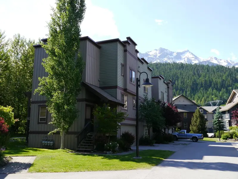 The Peak & Pioneer Junction