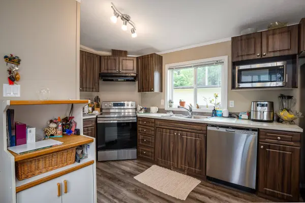 40022 Government RD #5, Squamish, BC V0N 3G0