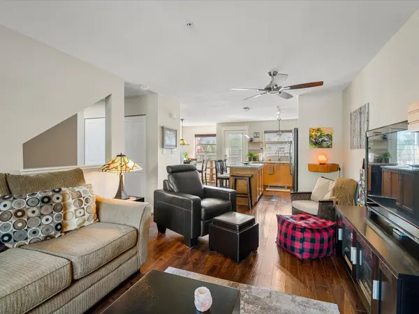 1216 Village Green WAY, Squamish, BC V8B 0N5