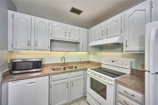 33 Vista Gardens TRL #204, Vero Beach, FL 32962