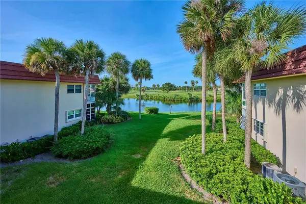 33 Vista Gardens TRL #204, Vero Beach, FL 32962