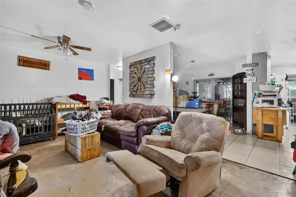 1515 CREST AVE, Leesburg, FL 34748
