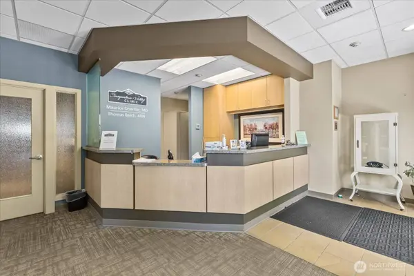 38700 SE River ST #400, Snoqualmie, WA 98065