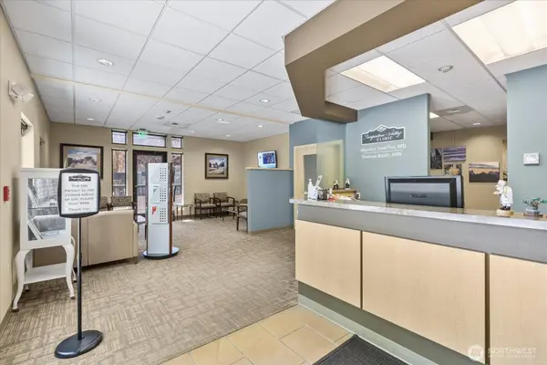 38700 SE River ST #400, Snoqualmie, WA 98065