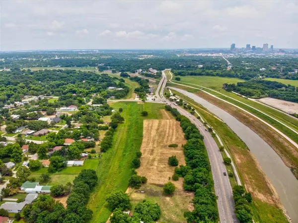 4570 White Settlement Road, Fort Worth, TX 76114