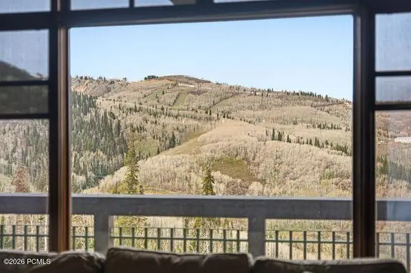 8880 Empire Club Dr #411, Park City, UT 84060