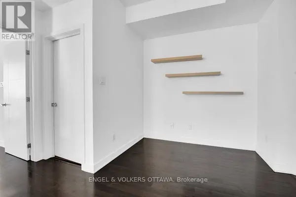 179 Metcalfe ST #2006, Ottawa, ON K2P0W1