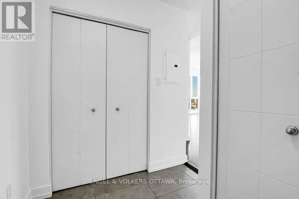 179 Metcalfe ST #2006, Ottawa, ON K2P0W1