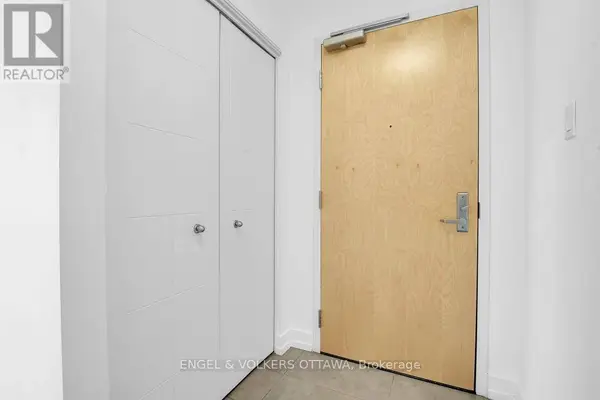 179 Metcalfe ST #2006, Ottawa, ON K2P0W1