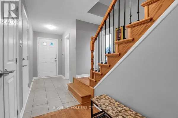 1 MAURYA COURT, Ottawa, ON K1G5S2