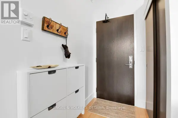 108 Third AVE #201, Ottawa, ON K1S2J8
