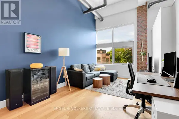 108 Third AVE #201, Ottawa, ON K1S2J8