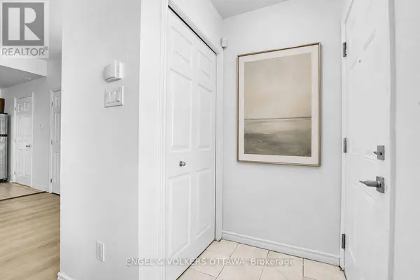 165 Waterbridge DR #5, Ottawa, ON K2G7G3