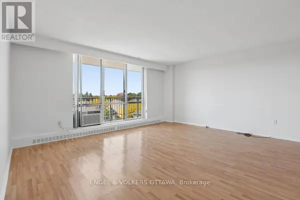 2400 Virginia DR #509, Ottawa, ON K1H8L3