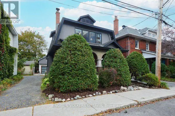 187 HINTON AVENUE N, Ottawa, ON K1Y1A2