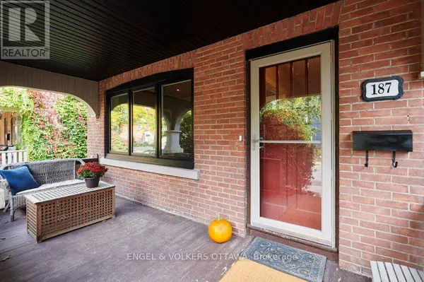 187 HINTON AVENUE N, Ottawa, ON K1Y1A2
