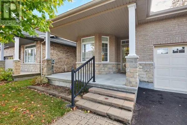 162 MAPLE KEY PRIVATE, Ottawa, ON K1T0E2