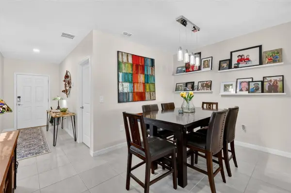 33692 SKY BLOSSOM CIR, Leesburg, FL 34788